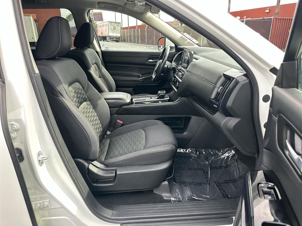 Thumbnail: 2022 Nissan Pathfinder - 12