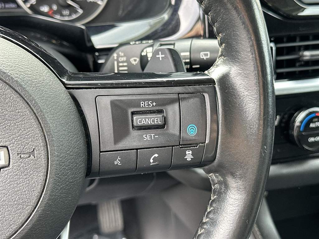 Thumbnail: 2022 Nissan Pathfinder - 24