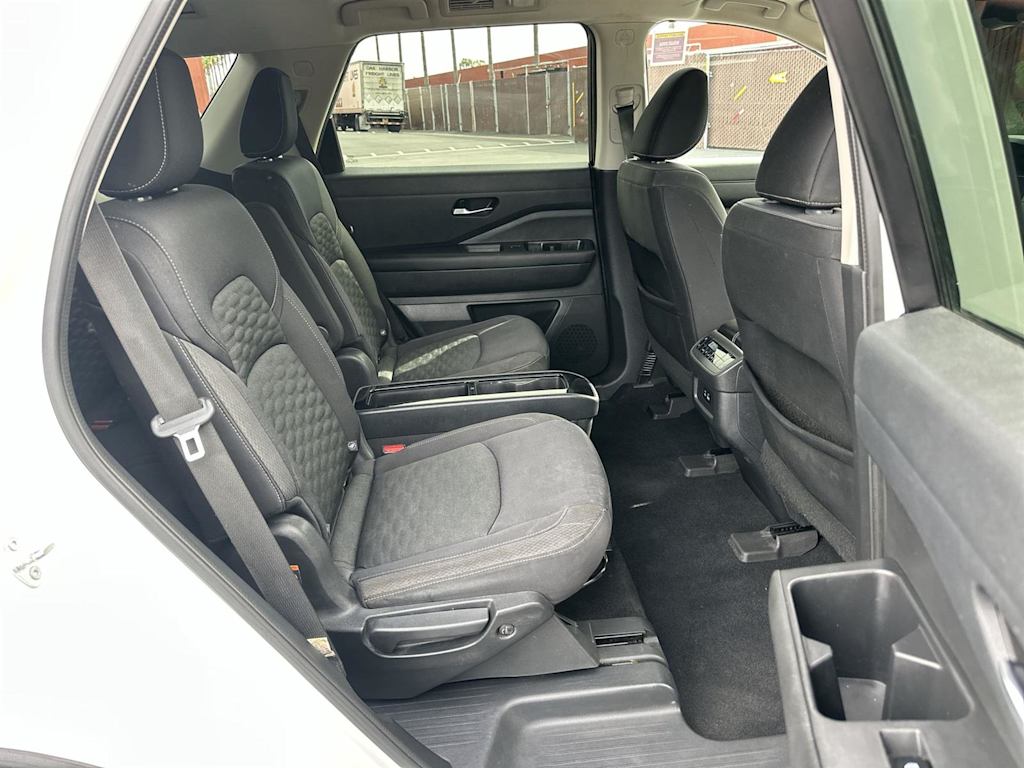 Thumbnail: 2022 Nissan Pathfinder - 13