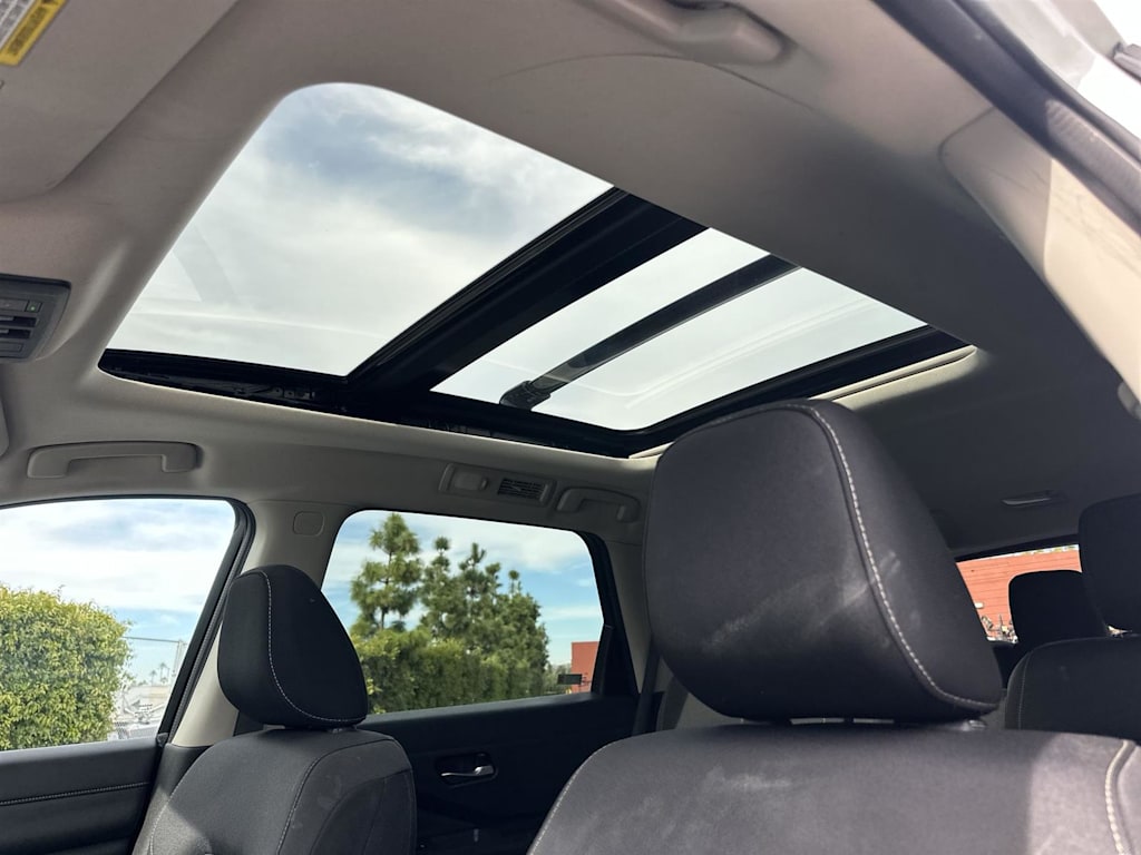 Thumbnail: 2022 Nissan Pathfinder - 30