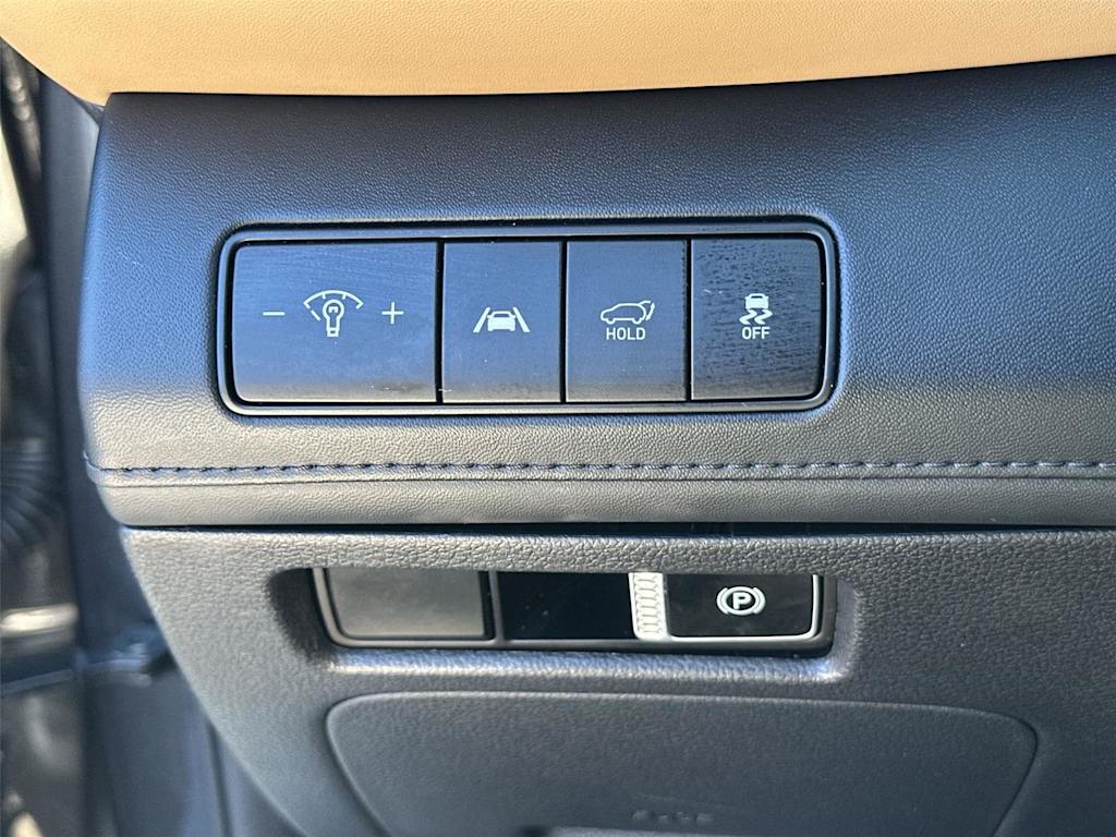 Thumbnail: 2022 Hyundai Santa Fe - 28