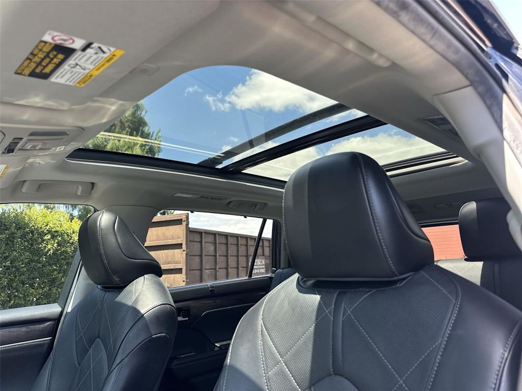 Thumbnail: 2023 Toyota Highlander - 34