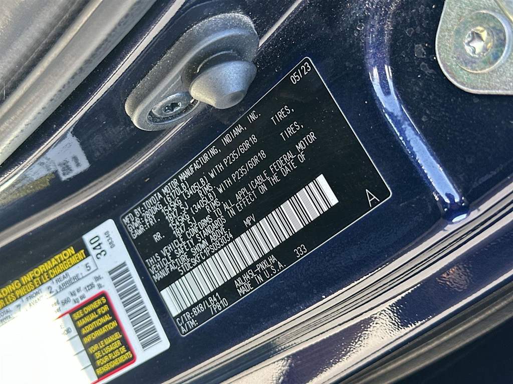 Thumbnail: 2023 Toyota Sienna - 18