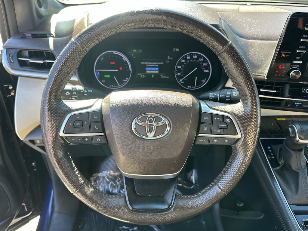 Thumbnail: 2023 Toyota Sienna - 14