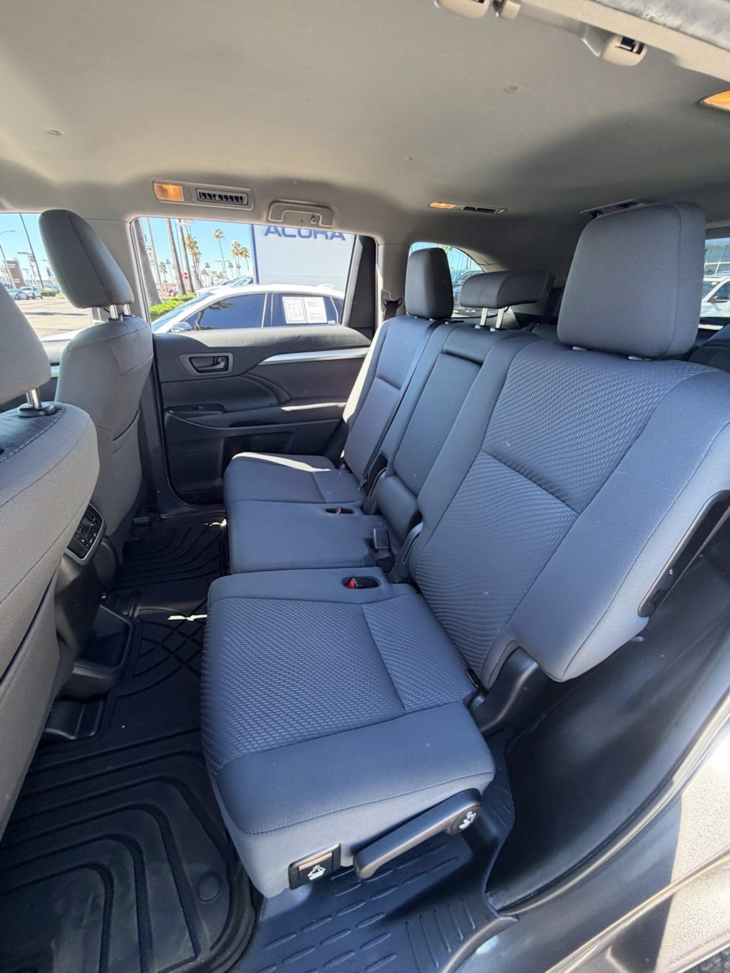 Thumbnail: 2019 Toyota Highlander - 10