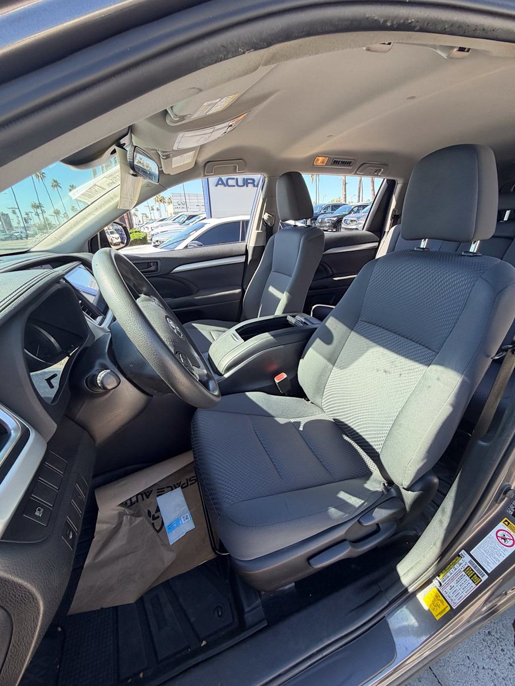 Thumbnail: 2019 Toyota Highlander - 16