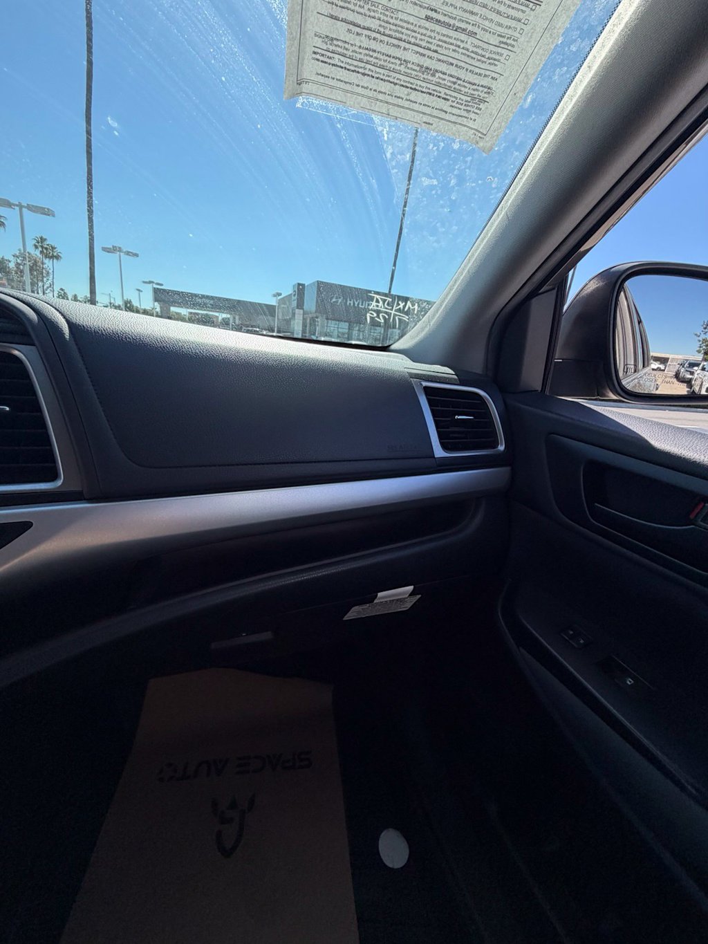 Thumbnail: 2019 Toyota Highlander - 20