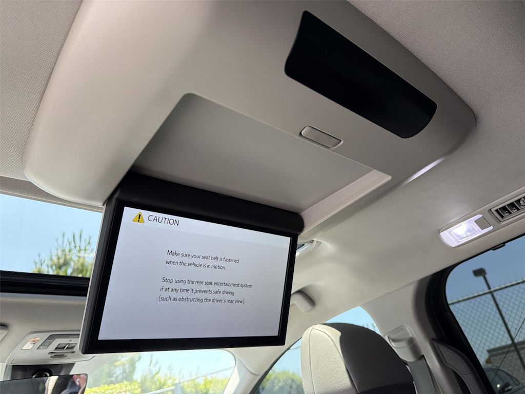 Thumbnail: 2021 Toyota Sienna - 34