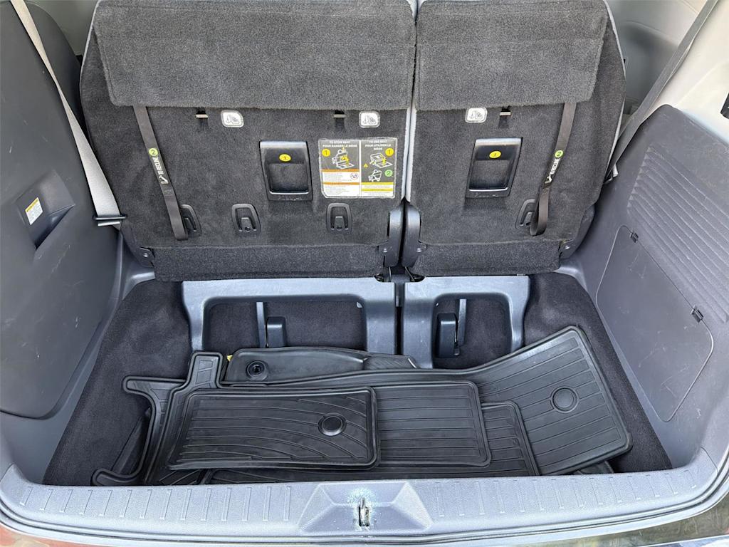 Thumbnail: 2021 Toyota Sienna - 18