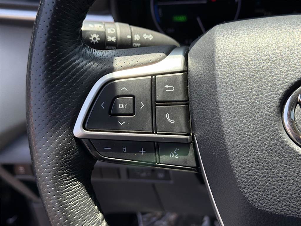 Thumbnail: 2021 Toyota Sienna - 27