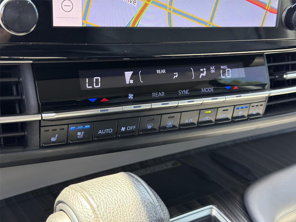 Thumbnail: 2021 Toyota Sienna - 29