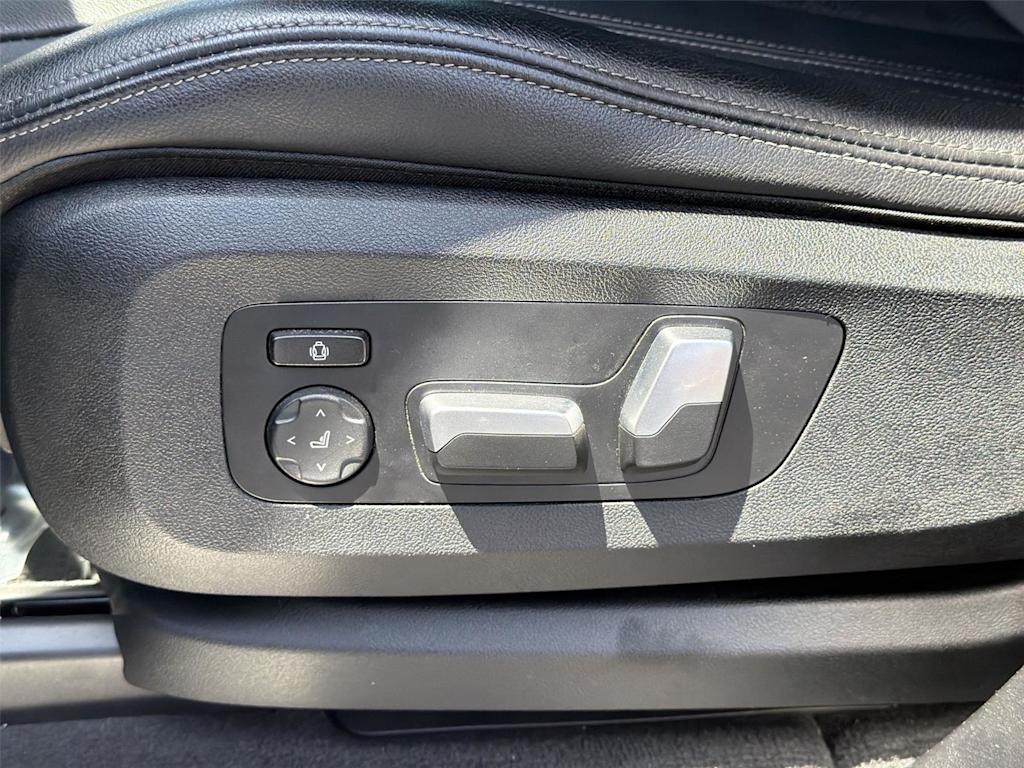 Thumbnail: 2022 BMW X5 - 23