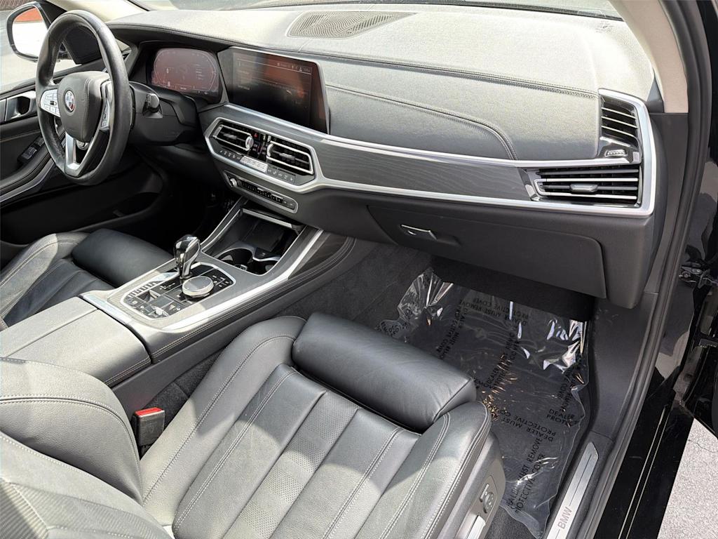 Thumbnail: 2022 BMW X7 - 14