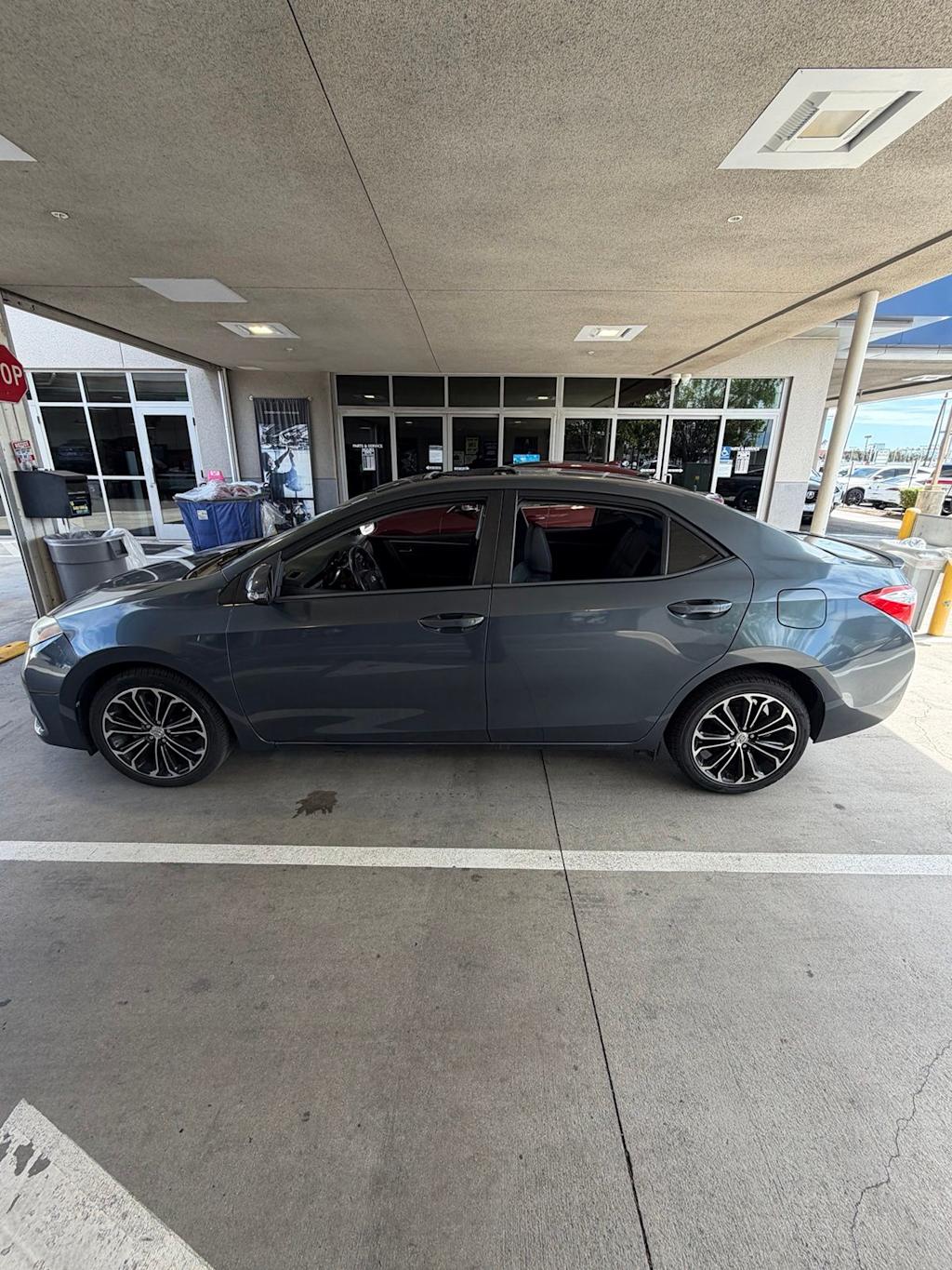 Thumbnail: 2015 Toyota Corolla - 18