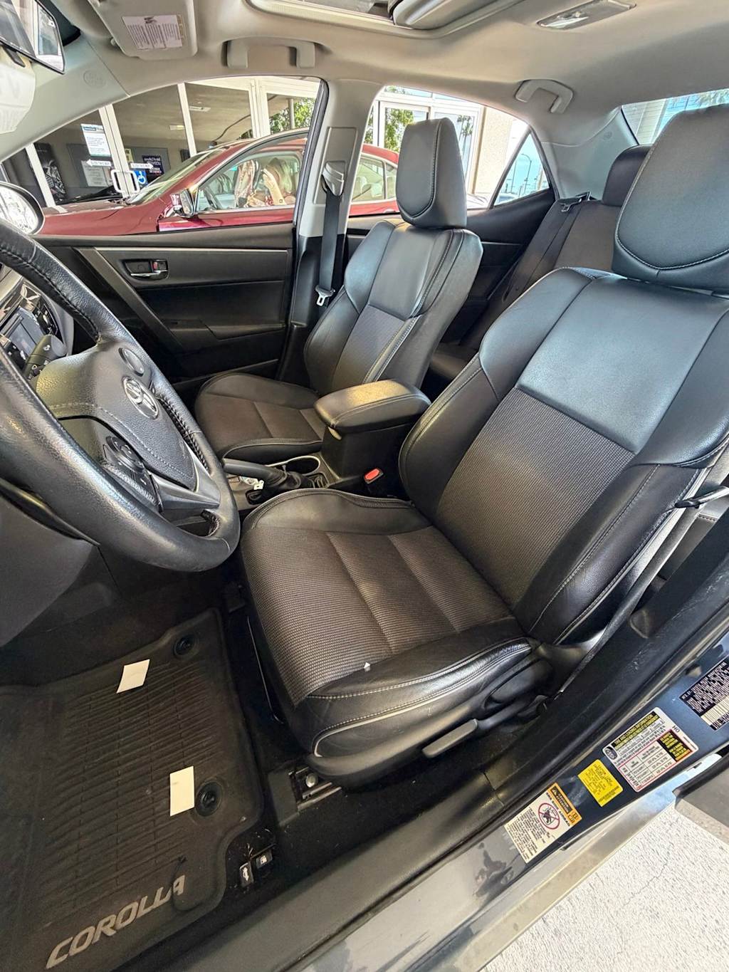 Thumbnail: 2015 Toyota Corolla - 9