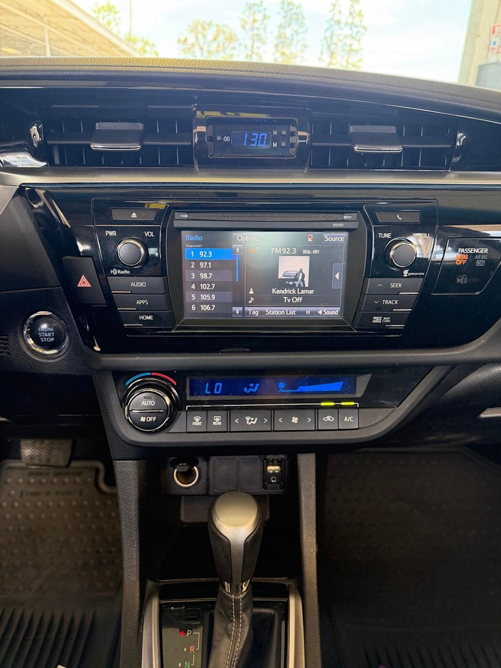Thumbnail: 2015 Toyota Corolla - 12