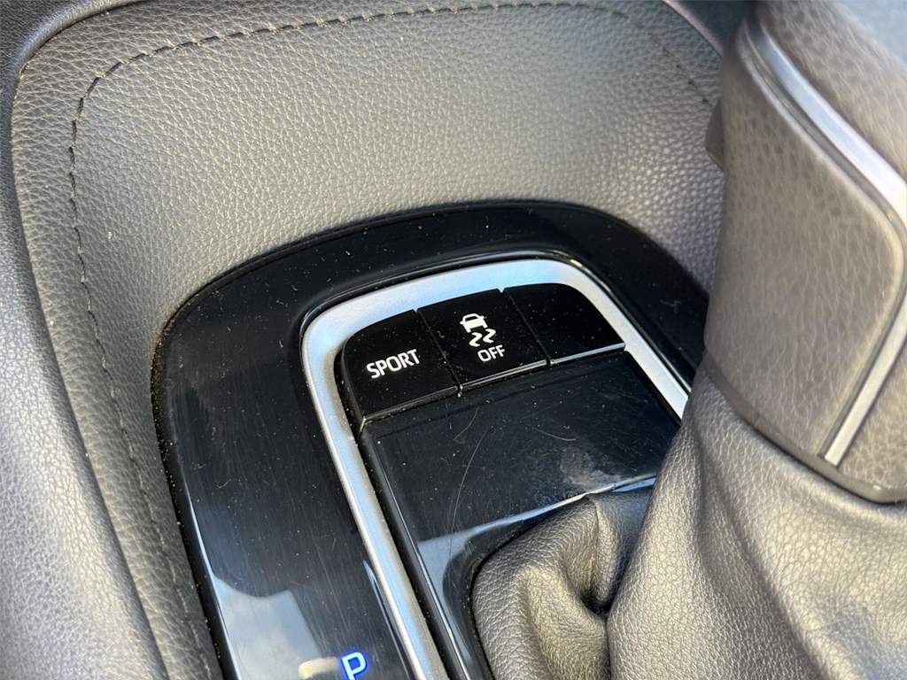 Thumbnail: 2020 Toyota Corolla - 33