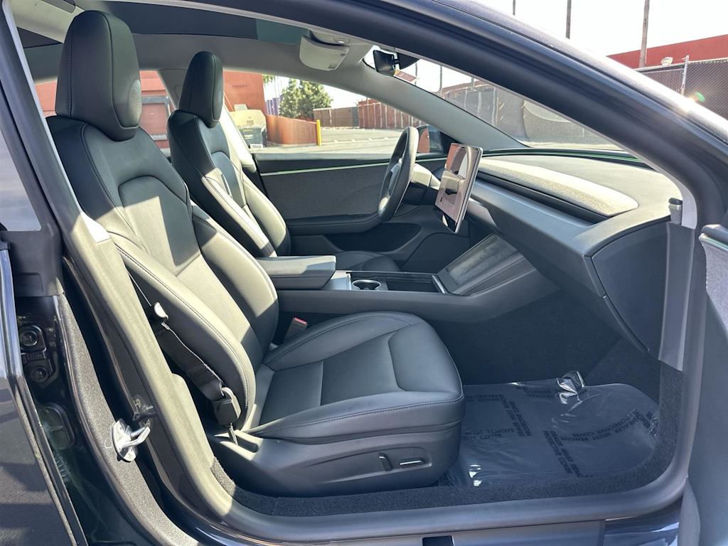 Thumbnail: 2025 Tesla Model 3 - 11