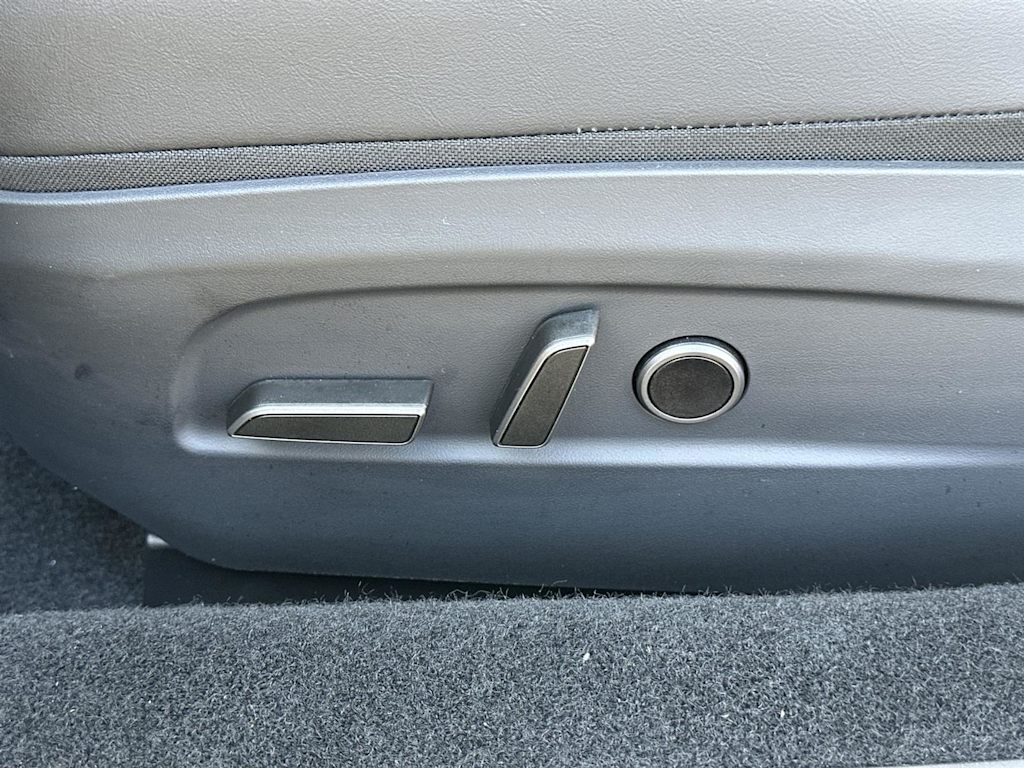 Thumbnail: 2025 Tesla Model 3 - 23