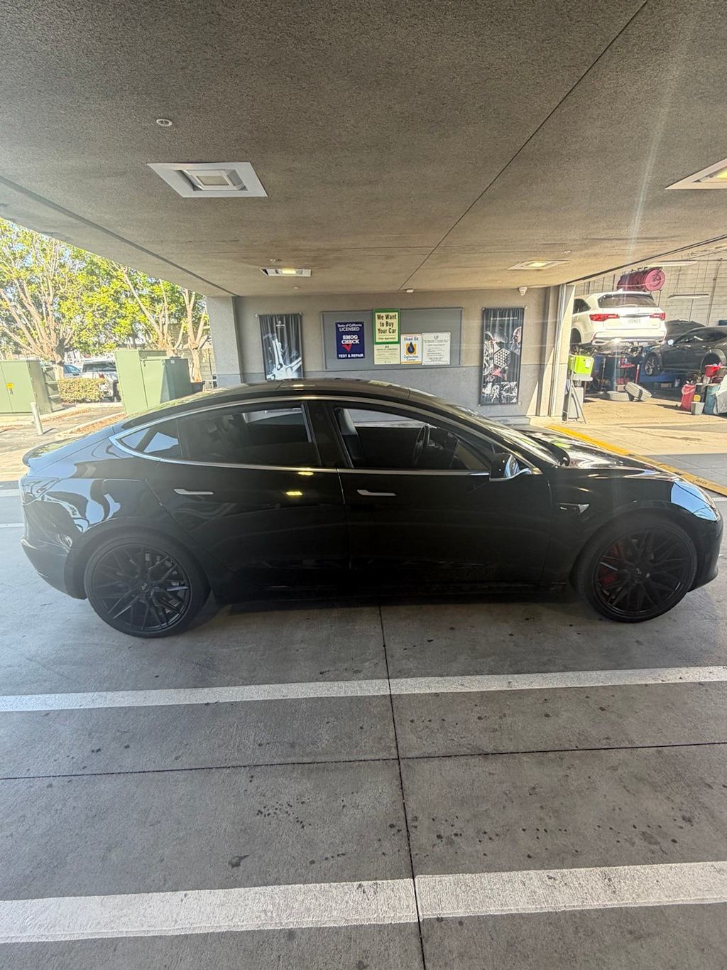 Thumbnail: 2019 Tesla Model 3 - 11