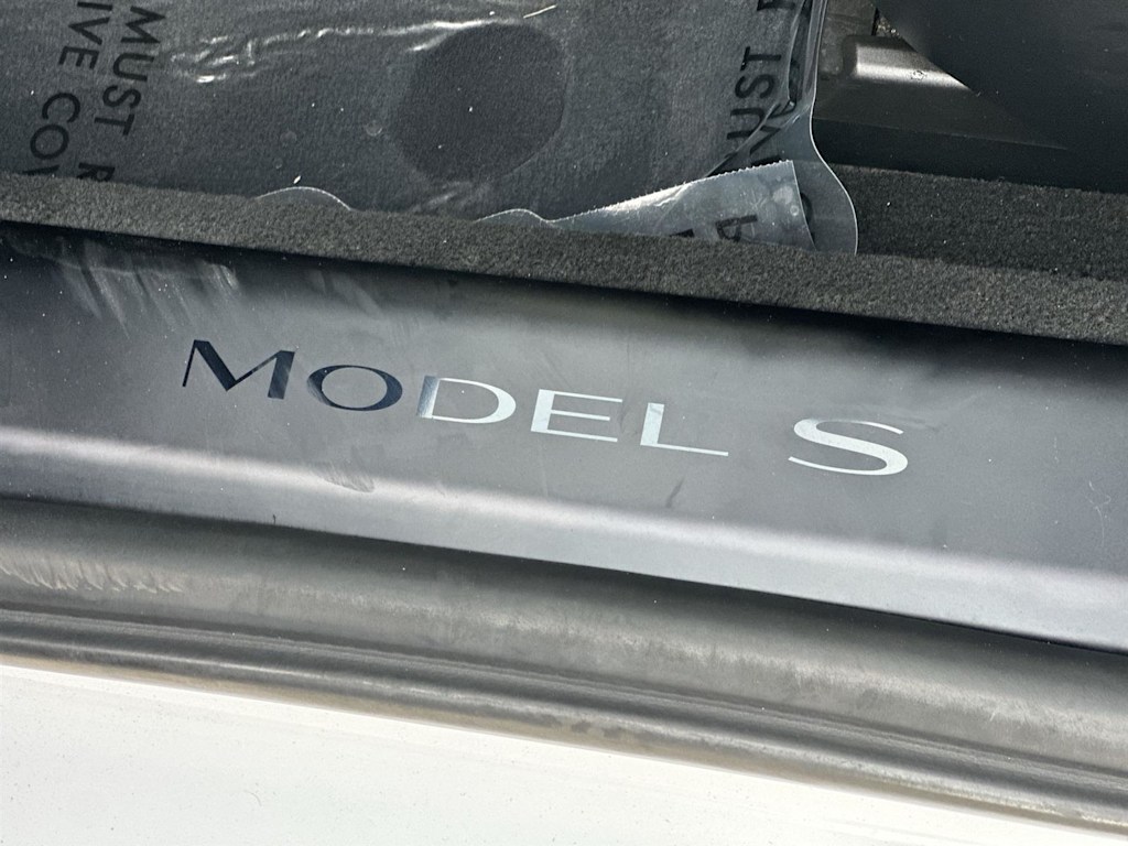 Thumbnail: 2023 Tesla Model S - 7