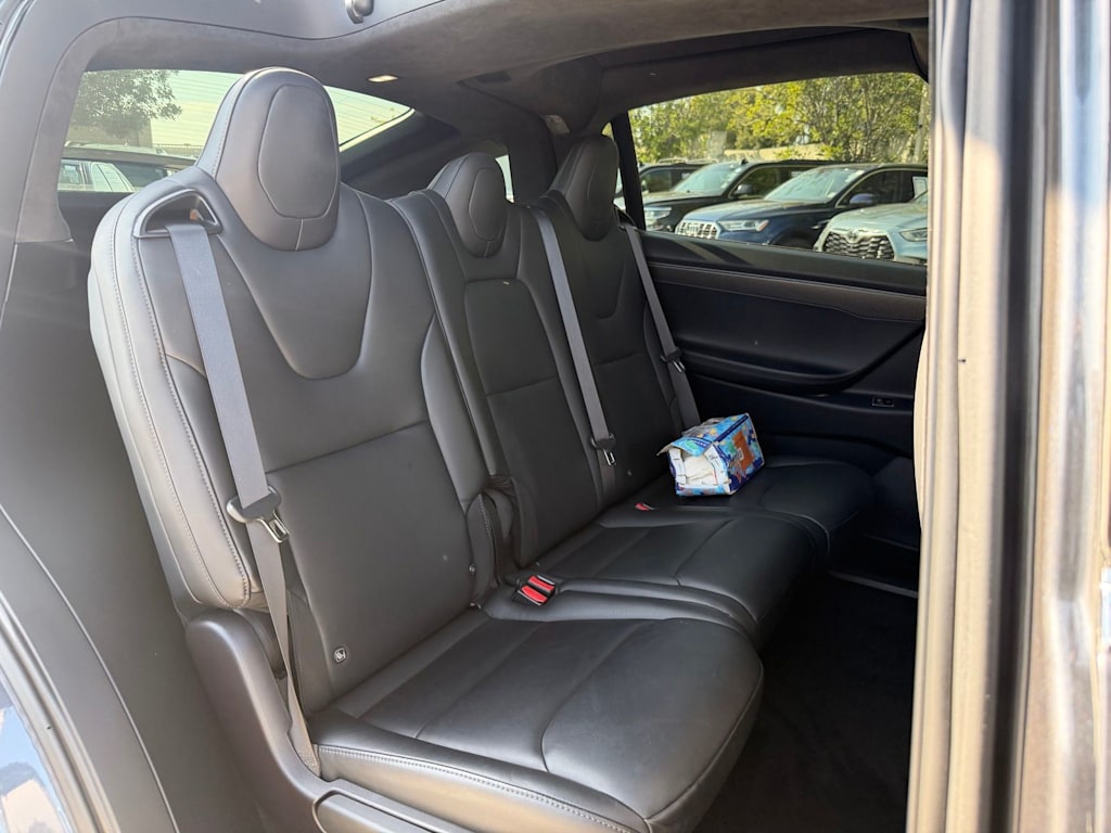 Thumbnail: 2020 Tesla Model X - 18