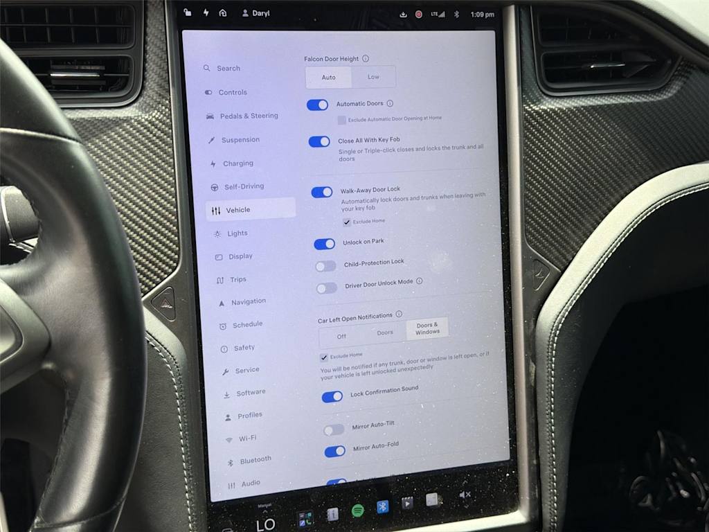 Thumbnail: 2020 Tesla Model X - 35