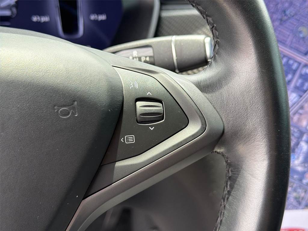 Thumbnail: 2020 Tesla Model X - 29