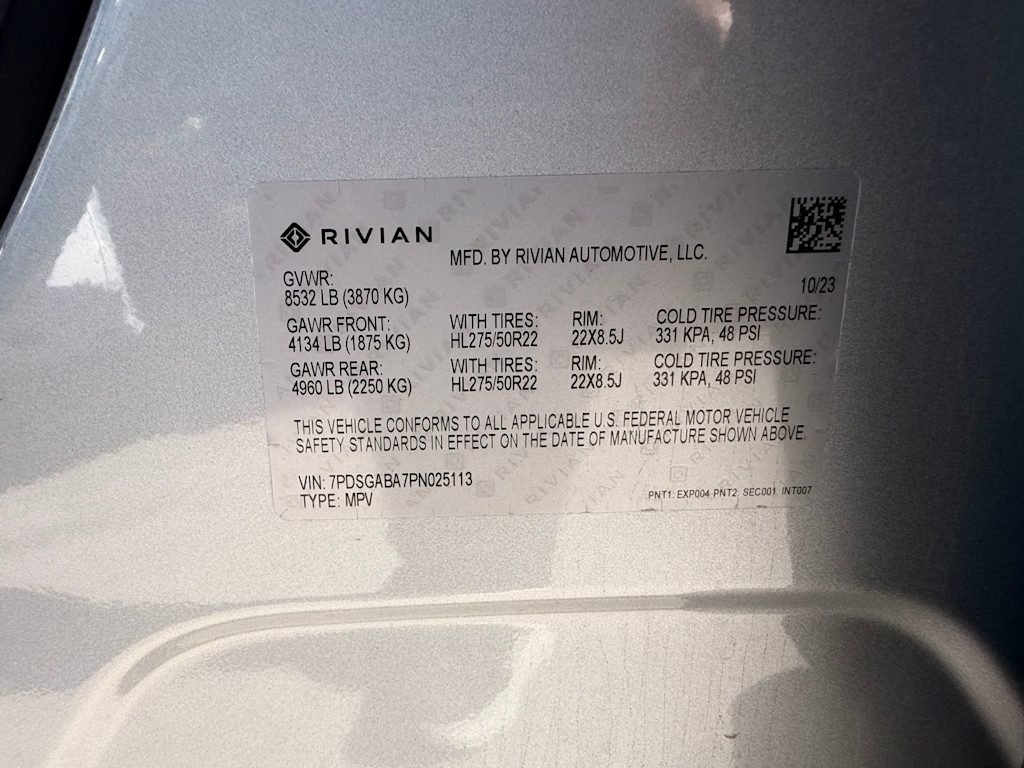 Thumbnail: 2023 Rivian R1S - 13