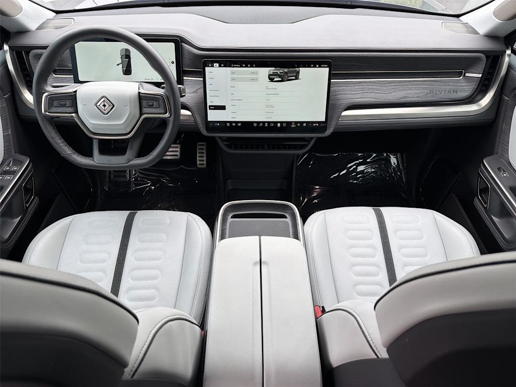 Thumbnail: 2023 Rivian R1S - 10