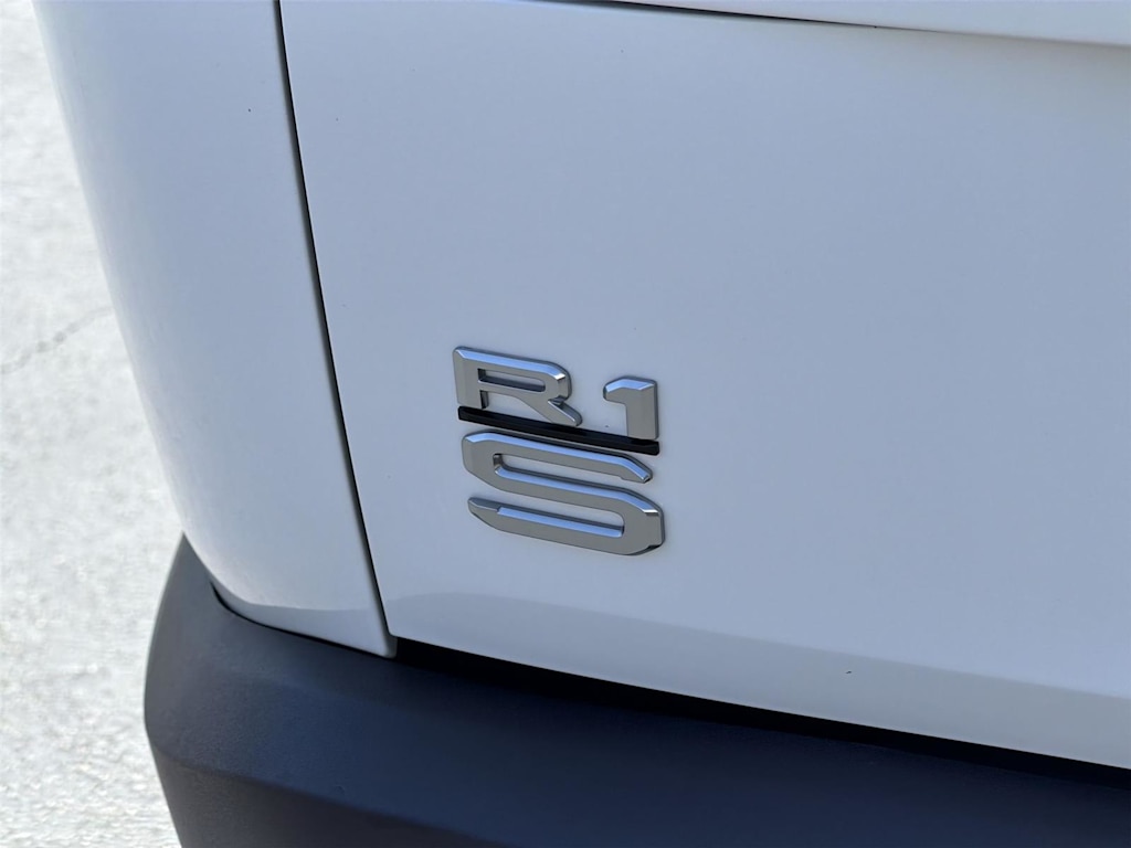 Thumbnail: 2025 Rivian R1S - 7
