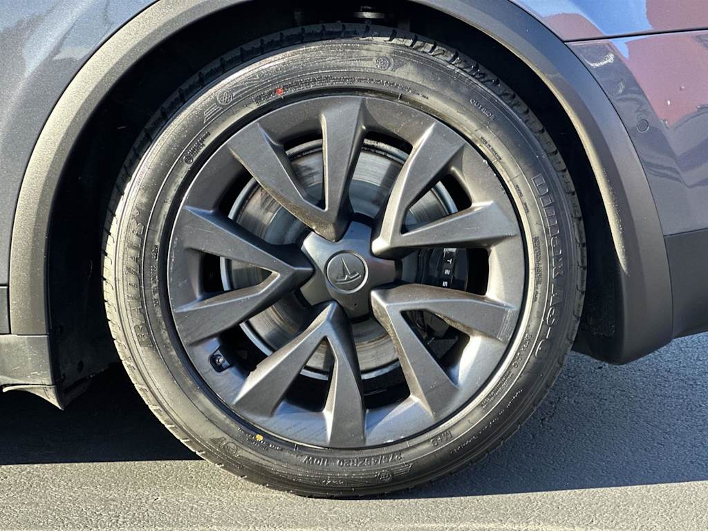 Thumbnail: 2022 Tesla Model X - 8