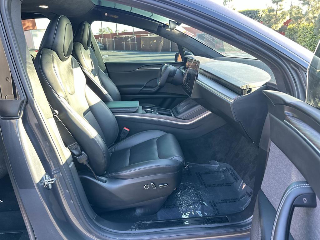 Thumbnail: 2022 Tesla Model X - 11