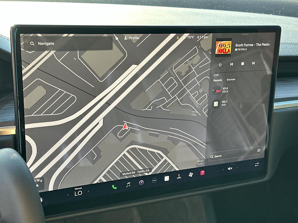 Thumbnail: 2022 Tesla Model X - 13