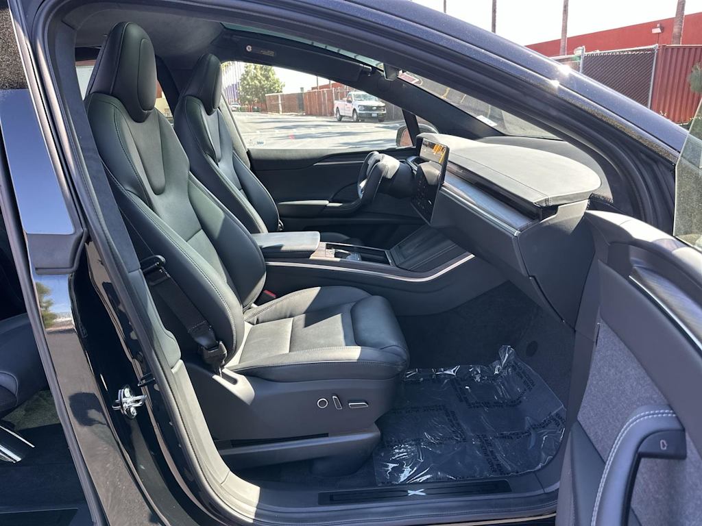 Thumbnail: 2023 Tesla Model X - 10