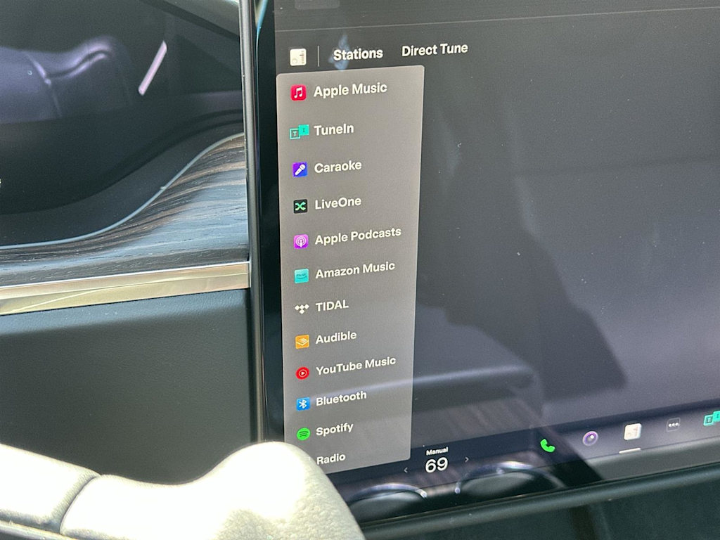 Thumbnail: 2023 Tesla Model X - 13