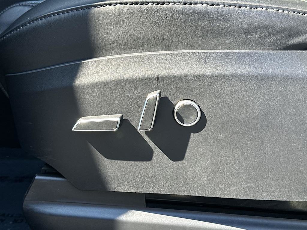 Thumbnail: 2023 Tesla Model X - 22