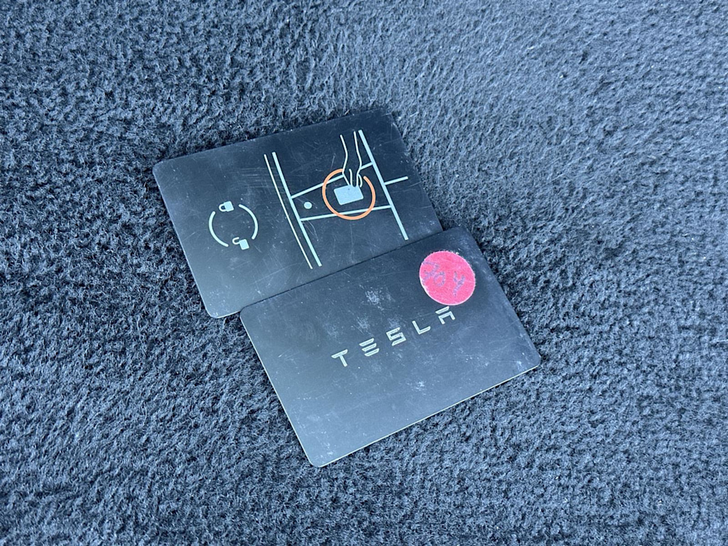 Thumbnail: 2023 Tesla Model X - 14