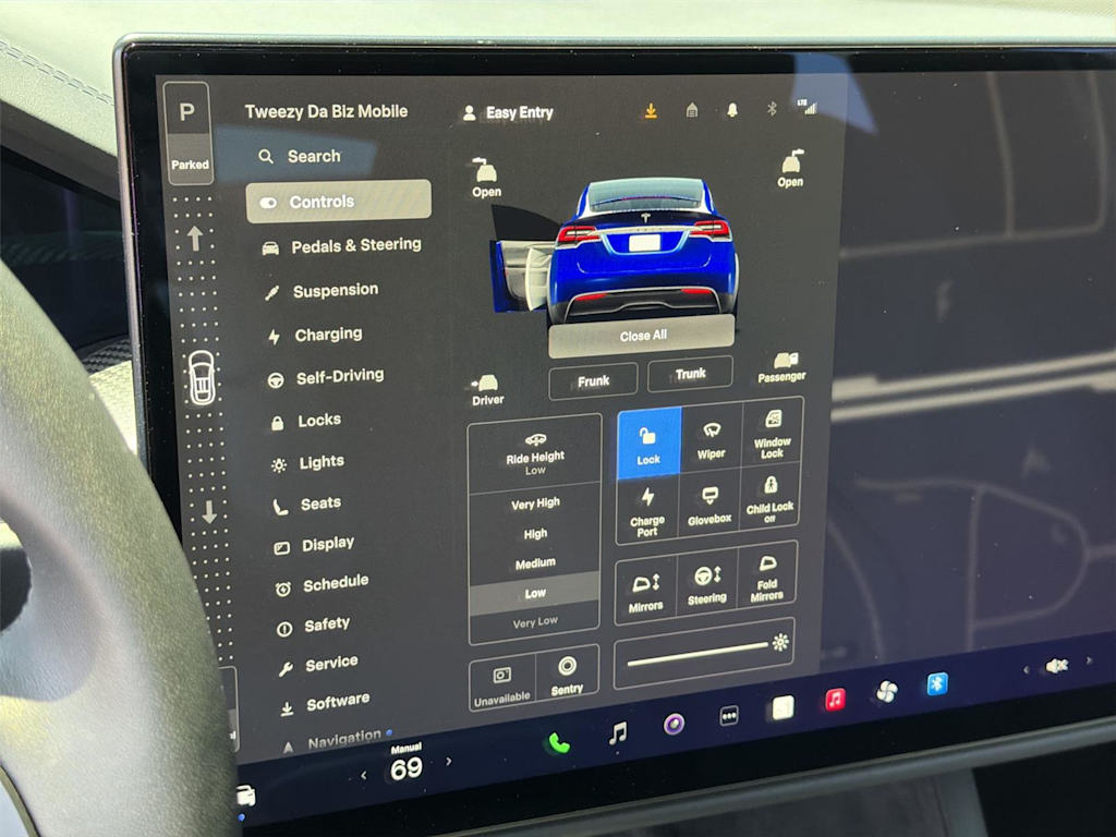 Thumbnail: 2022 Tesla Model X - 29