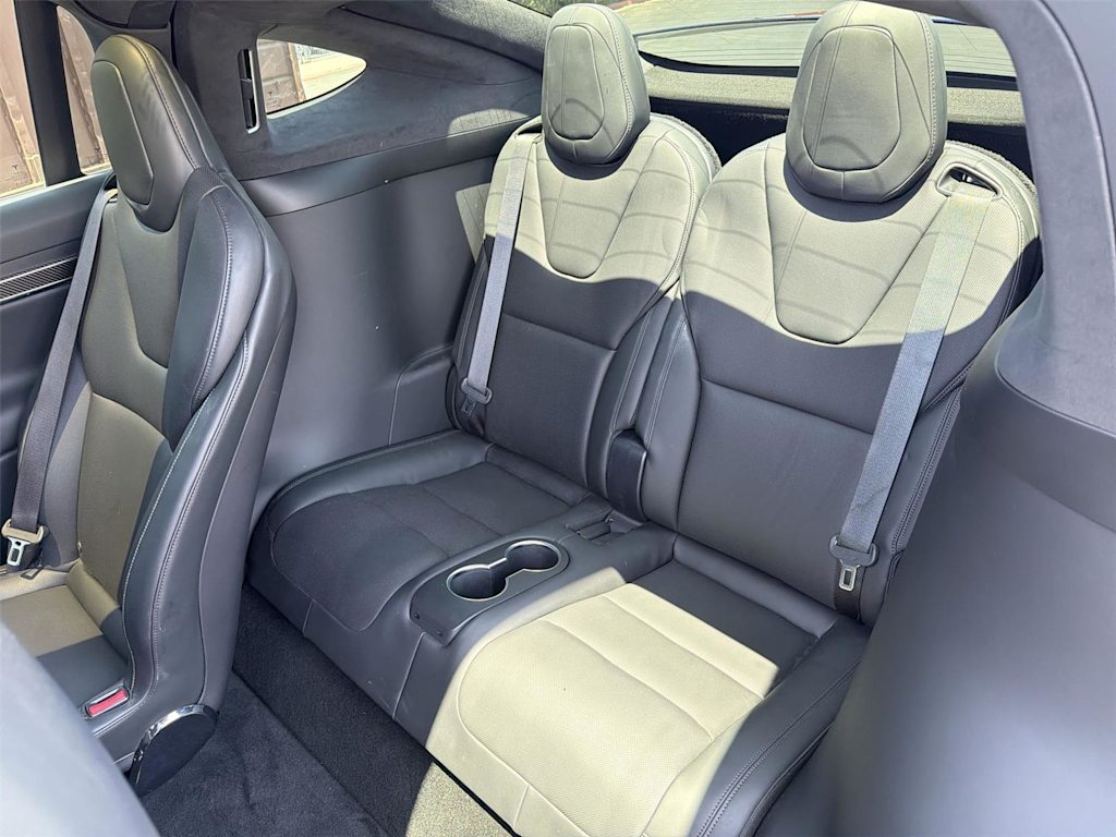 Thumbnail: 2022 Tesla Model X - 35