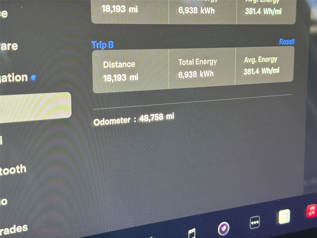 Thumbnail: 2022 Tesla Model X - 22
