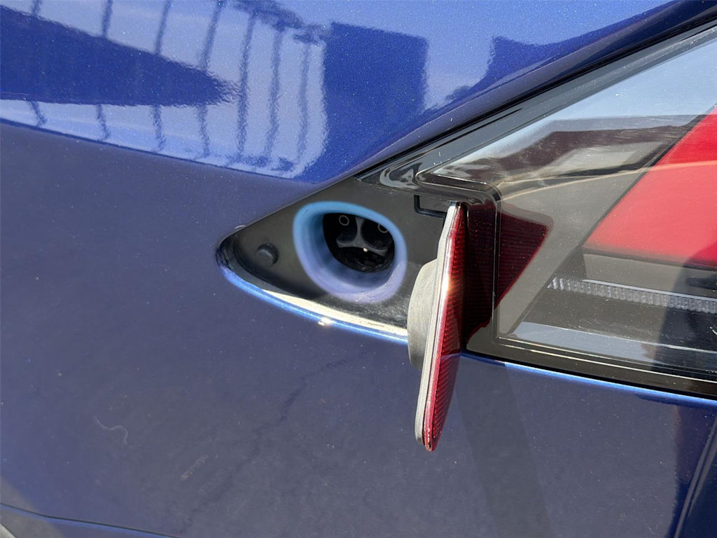 Thumbnail: 2022 Tesla Model X - 19