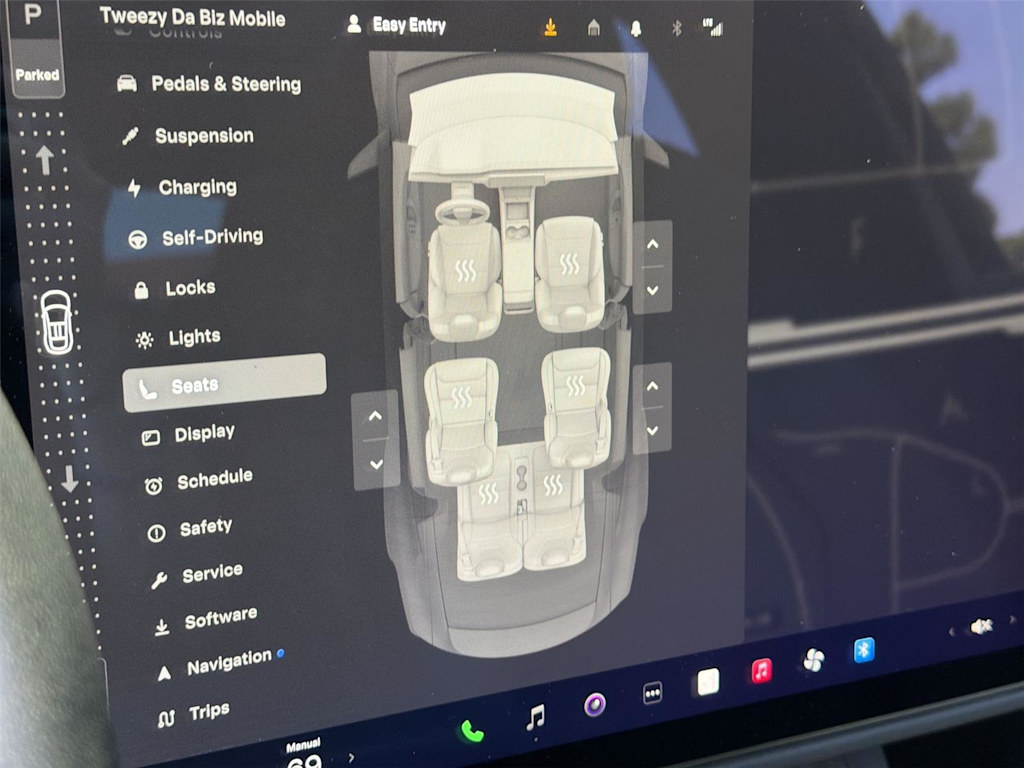 Thumbnail: 2022 Tesla Model X - 33