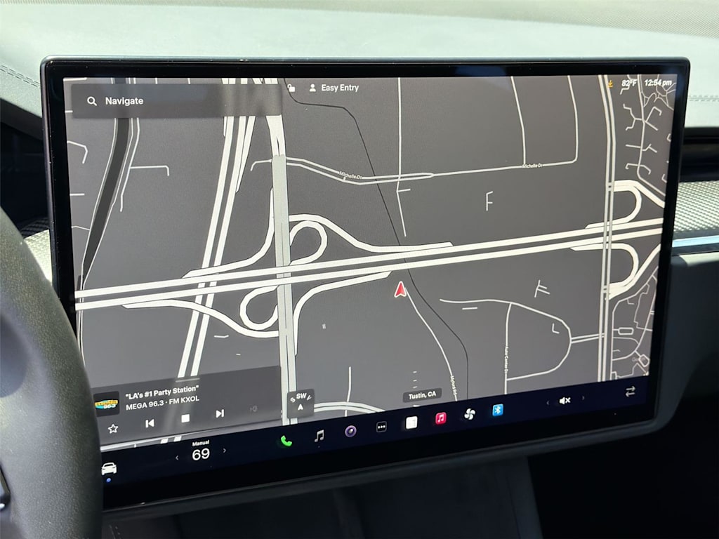 Thumbnail: 2022 Tesla Model X - 20
