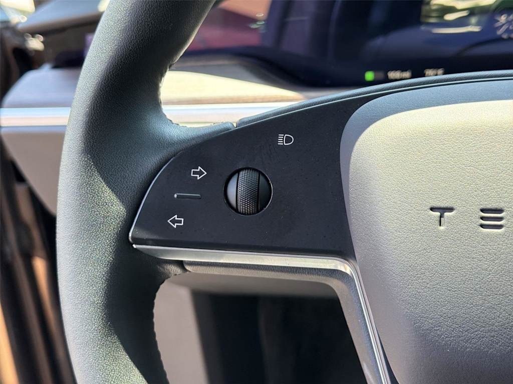 Thumbnail: 2024 Tesla Model X - 27