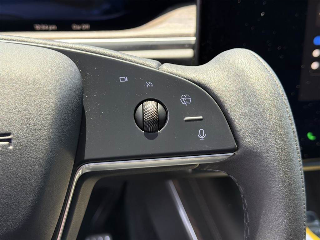 Thumbnail: 2022 Tesla Model X - 28
