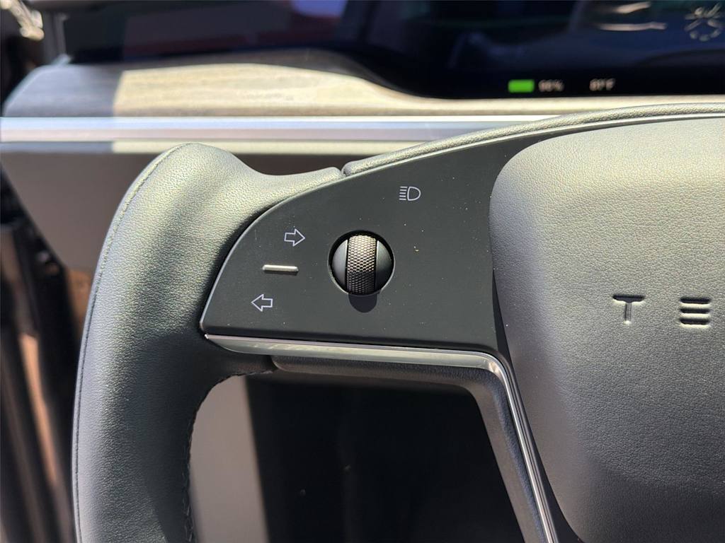 Thumbnail: 2022 Tesla Model X - 27
