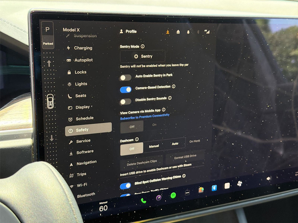 Thumbnail: 2022 Tesla Model X - 32