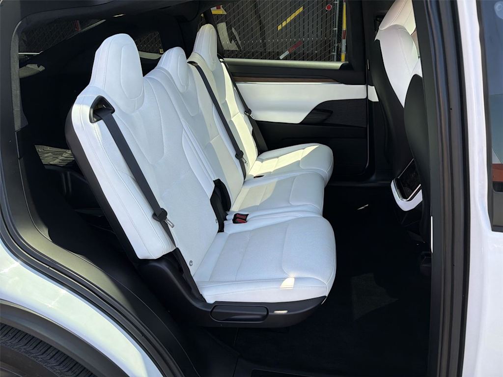 Thumbnail: 2023 Tesla Model X - 13