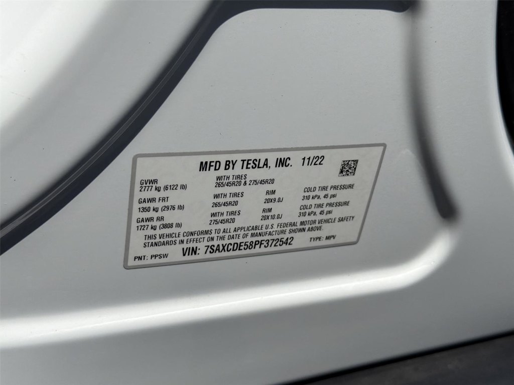 Thumbnail: 2023 Tesla Model X - 21